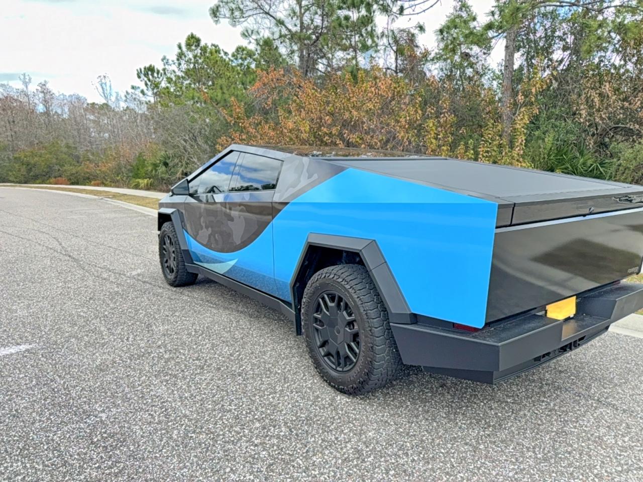 2024 TESLA CYBERTRUCK