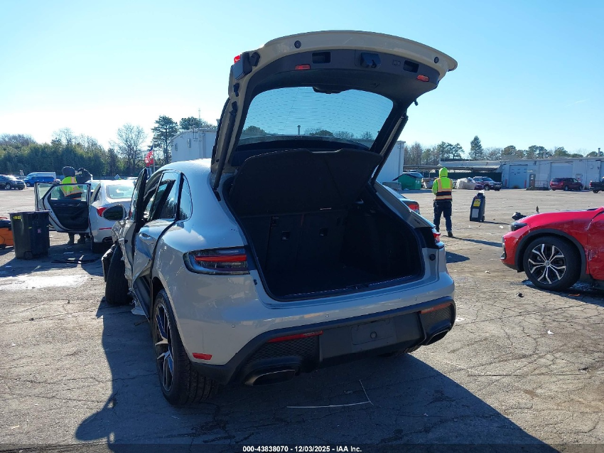 2023 PORSCHE MACAN T